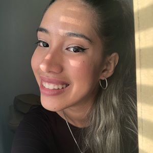 Meet your Posher, Valentina